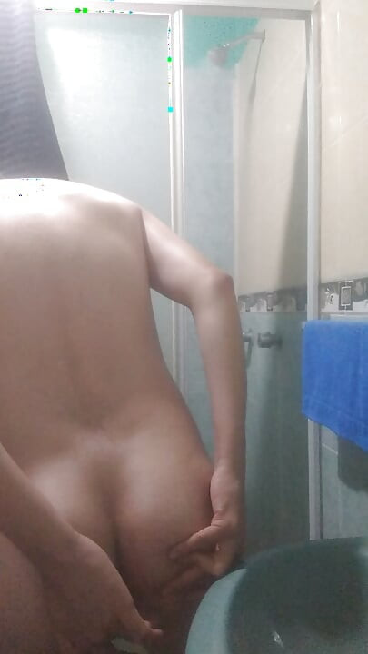 Man has fun before shower