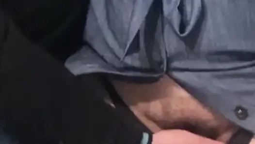 Omg!!! Yabancının kirli parmakları amcığını ovuyor