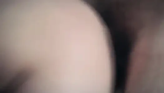 Горячая блондинка позвонила своей подруге на секс в бессонную ночь