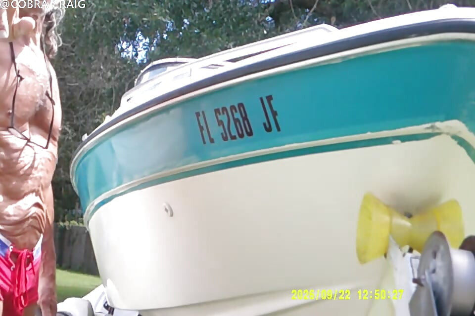 9-22-26 COBRA SINGS BAD BAD LEROY BROWN AND BURNISHES THE WAX TO A GLOSSY SHINE.