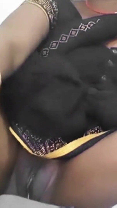 דודה סקסית מהכפר ההודי מוכנה לזיון בכוס השחור והסקסי שלה, דודה סקסית מהכפר ההודי מוכנה לזיון באיבו הסקסי שלה | קליפ 2