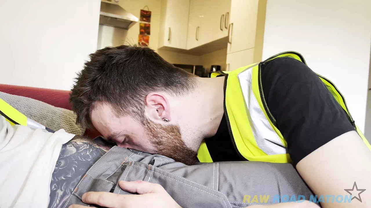 STUNNING TATTOO LAD WITH BIG HAIRY COCK FUCKS M8