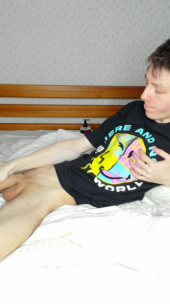 Jantan segar menampar bocor boner untuk memancut mani finale | Klip 1