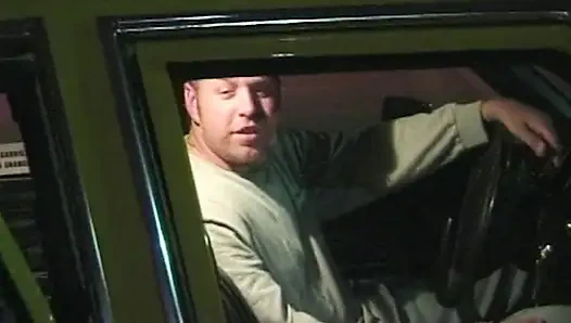 Wilde Taxifahrt mit geiler Blondine