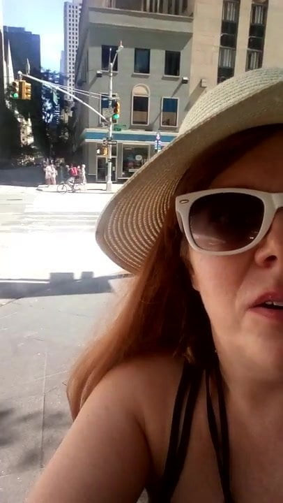 İstiklal marşını söylemek