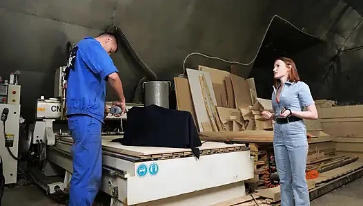 Fabrika eğlencesi: makinesi ile çifte penetrasyon