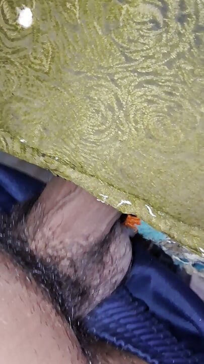 Morning time handjob Gym krte krte lund khda ho gya