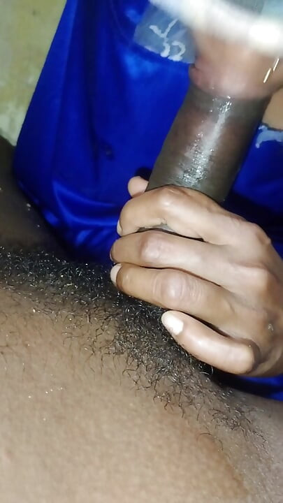 Munh men poora nikaal diya