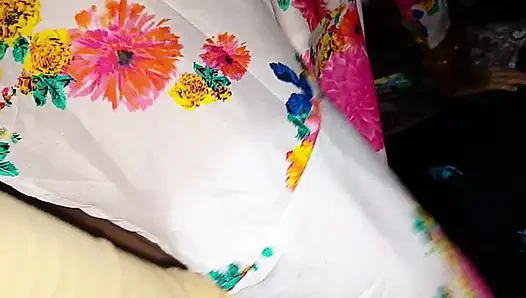 Indisches Bhabhi-Devar-Sexvideo, Desi-Dorf-Bhabhi-xxx-Video