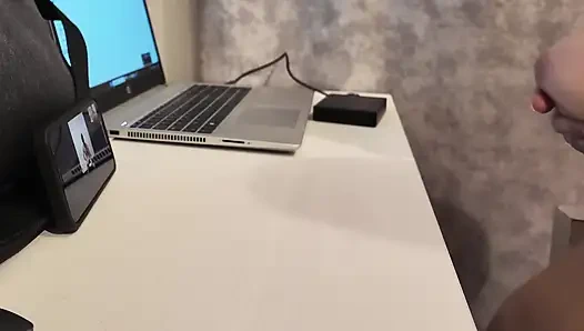 Вуаля Комментарий Ce Passe Une с блюсти, Avec Ma Chienne