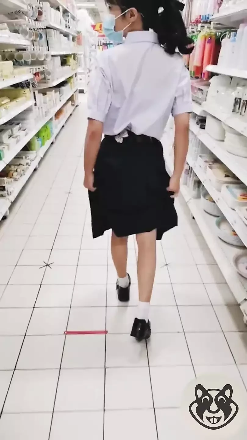 Melon Ice - Thai Student Exhibitionist