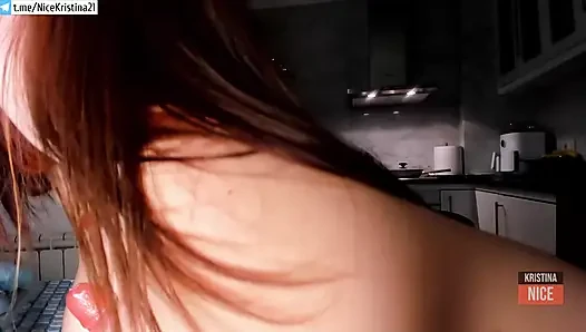 Das geile schätzchen NiceKristina masturbiert nonstop
