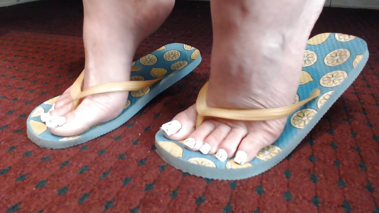 Lemon flipflops and toenails