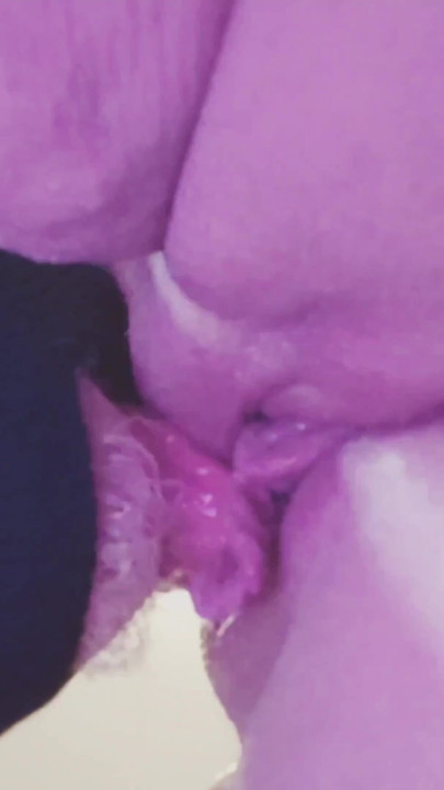 德國無齡胖熟女 xMaskedMomWifex 撒尿並被舔乾淨 |片段 2