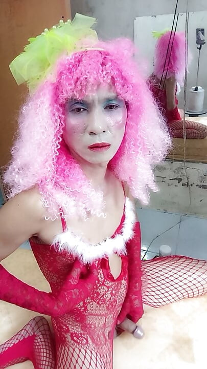 Transgender Le wearing sexy mesh socks porn playing with fake cans
