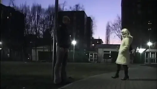 Blonde milf fucking pussy licking in dogging position...cum in mouth