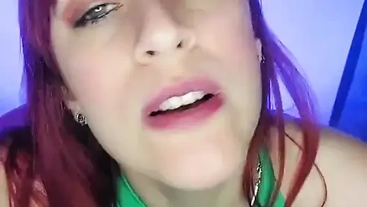 Arkadaşımın büyük kızı seni baştan çıkarıyor ve seni erkek yapıyor!!!