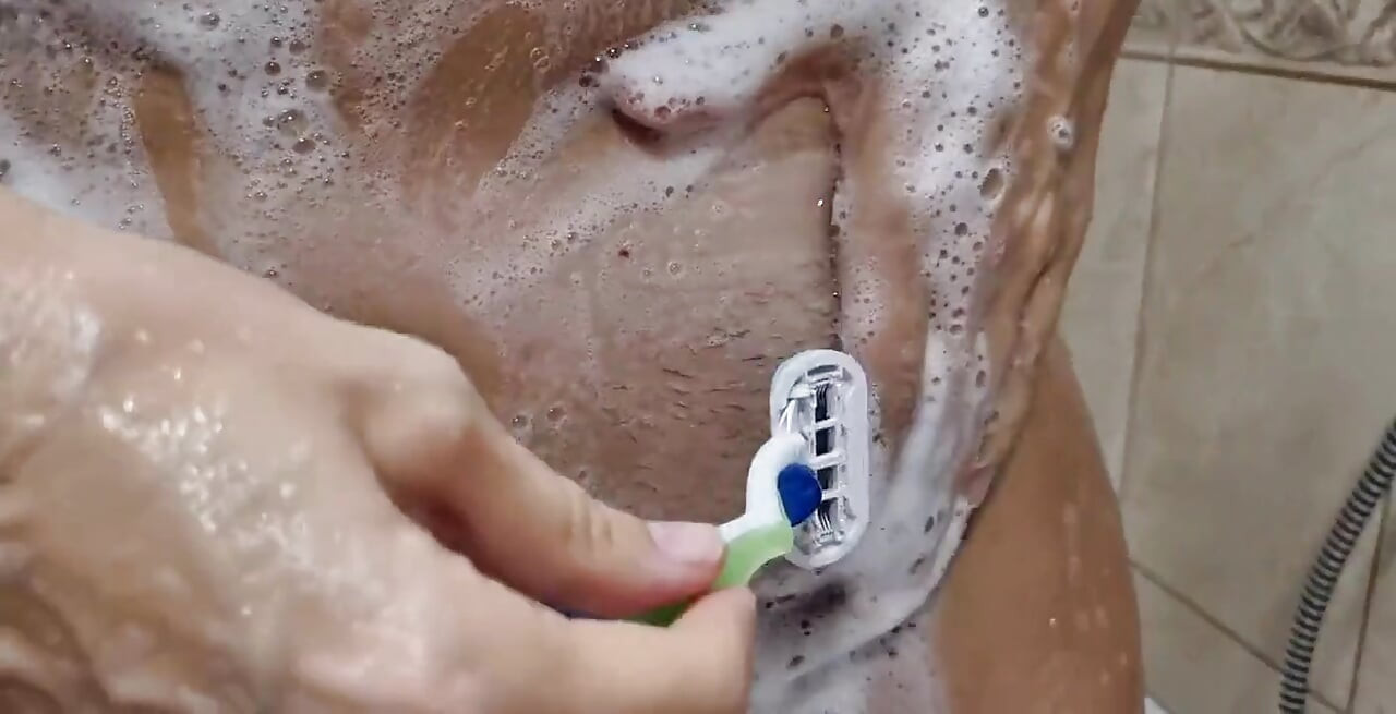Shaving my pussy.