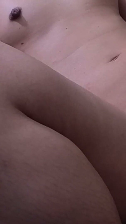 My friend shared her bed with me. her pussy is very beautiful. | Clip 1