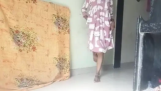 Kız arkadaşım Pranita evime geliyor ve seksin tadını çıkarıyor