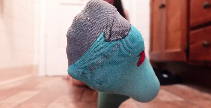 Look at You, I See Your Dick Throbbing. I Know It Can Only Get Hard for My Feet!