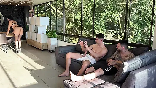 Горячая двойная девица проникла и кончила