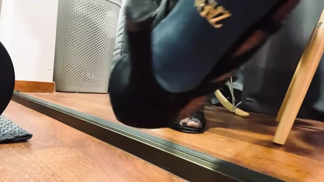 Tease FEET 👠 high heels ON playing