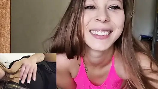 Videocall diputar oleh teman-teman