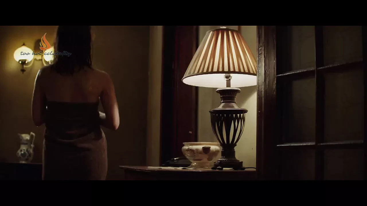 Sophie Cookson - 被钉十字架 2017