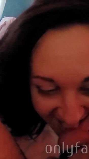 I walked into an armchair shop and got fucked in the mouth by a nice gnarled cock | Clip 3