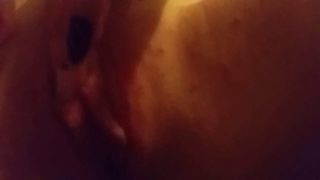 Masturbation de chatte devant la caméra