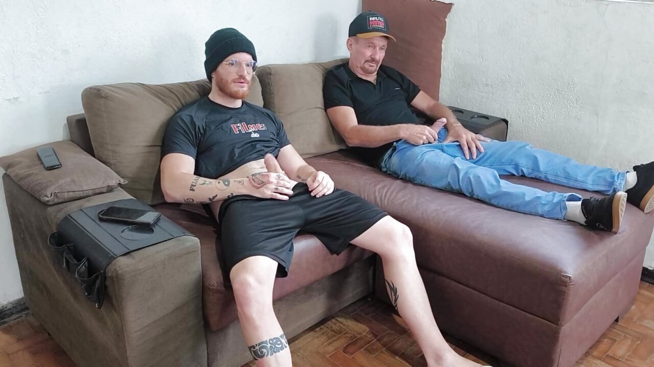 Urach i Carmona se samozadovoljavaju