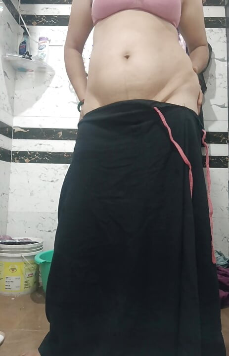 Priya Bhabi Sexy Video Hot Body