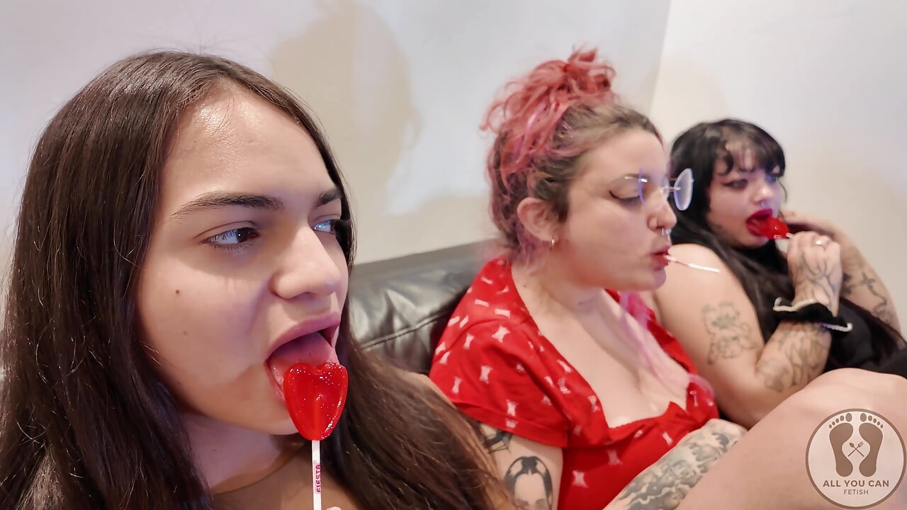 Four Girls Lollipop Chewing Gum Fetish Kissing Licking