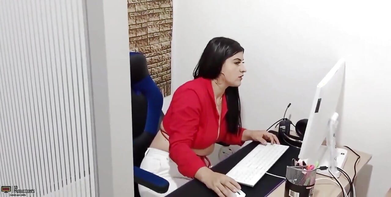 Beautiful Lesbian Boss Licks Her Employee's Pussy