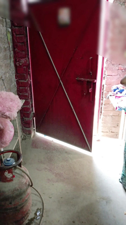 Seeing sister-in-law alone in broad daylight,Hindi Sexy Video,Indian Sexy Video,Desi Sexy Video,Sexy Video,Sex Video,XXX Video | Clip 2