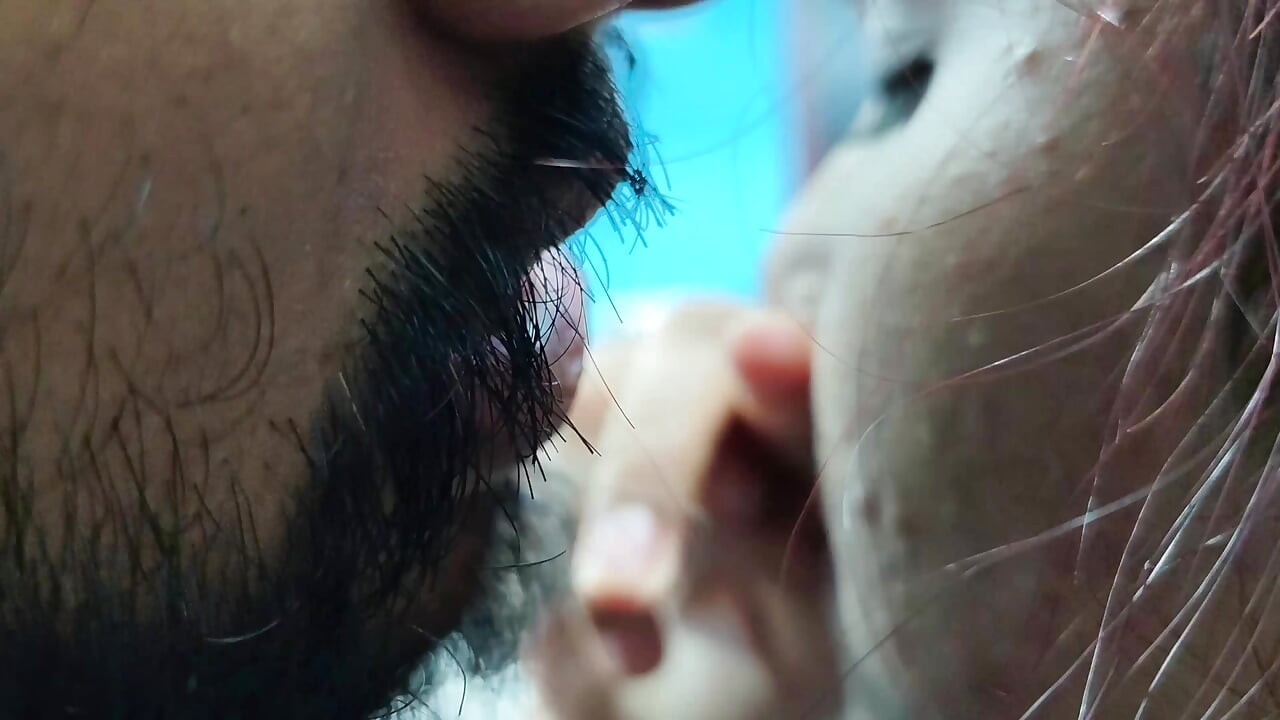 Neck kiss with lip lock in nighty