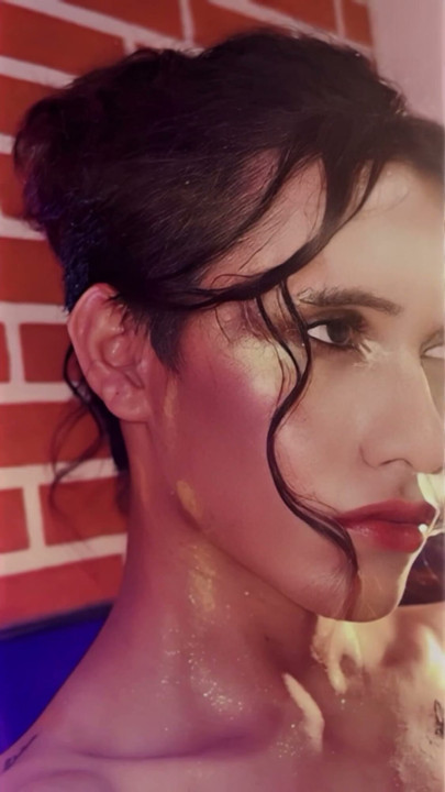 Female boy. Sensual and photogenic | Clip 2