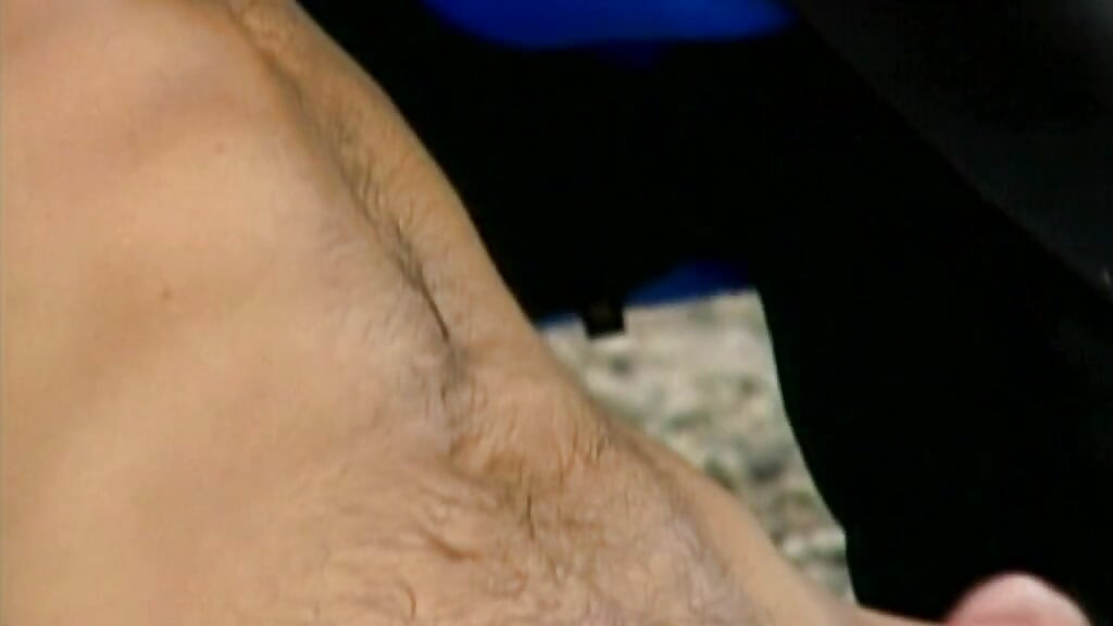 ฉันเป็นจ๊อคกล้ามวัยใสและโดนเย็ดตูดโดยควยใหญ่สองคน