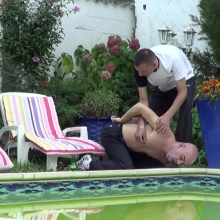 Ακραία τιμωρία σκλάβων και ταπείνωση