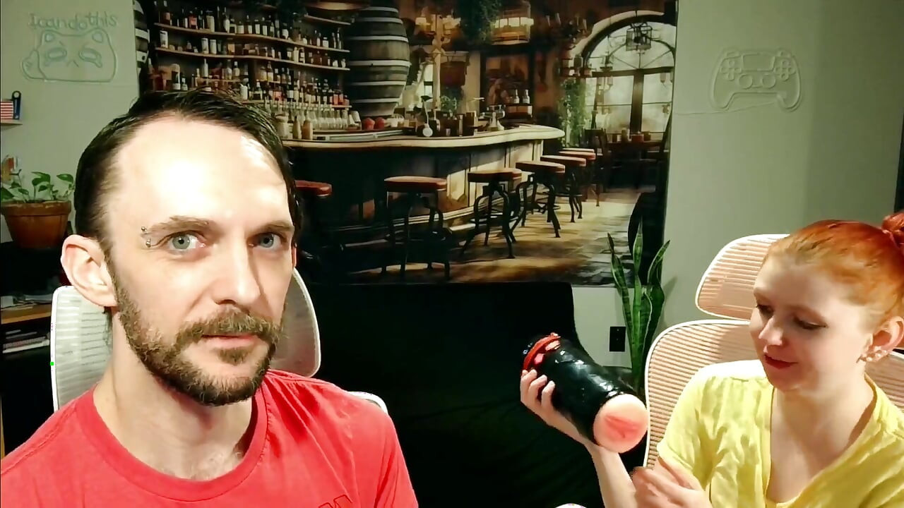 Jahuno chupando e vibrando na buceta de bolso
