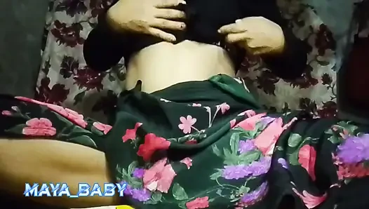 Uff yo pussy le dinu dukha diyo Any boys interesting then send me message