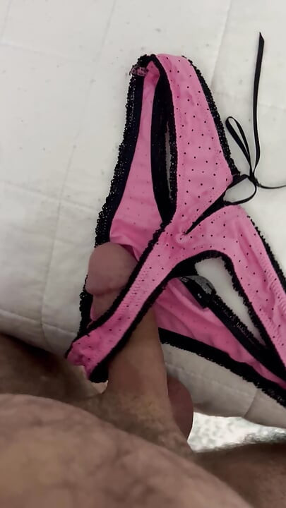 Pink Panties make me cum