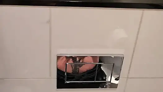 Amateur milf takes cock in 5 star hotel bar bathroom