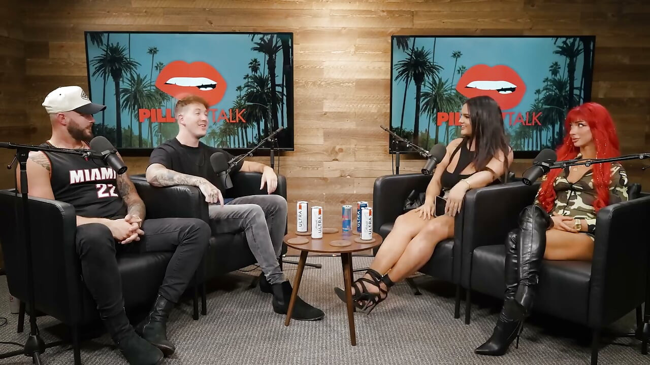 Alexas Morgan Has an＊l Orgasms
