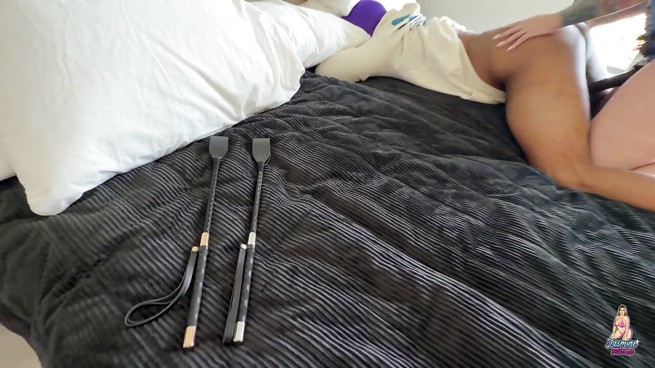 Jasmine Flowers Pegging Training (deusa Dominação Feminina)