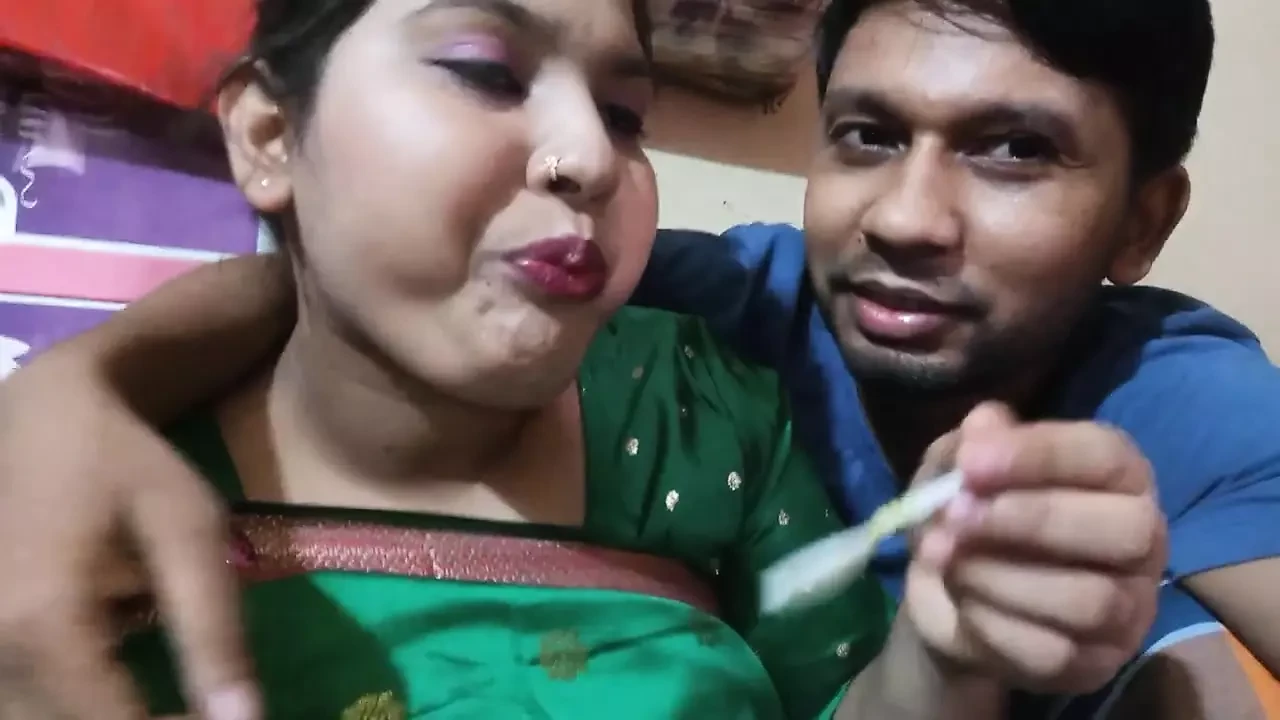 Doce marido e esposa momentos românticos casais