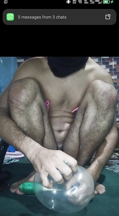 Gros préservatif ballon dans la sodomie, show webcam. Assam93, nord-est