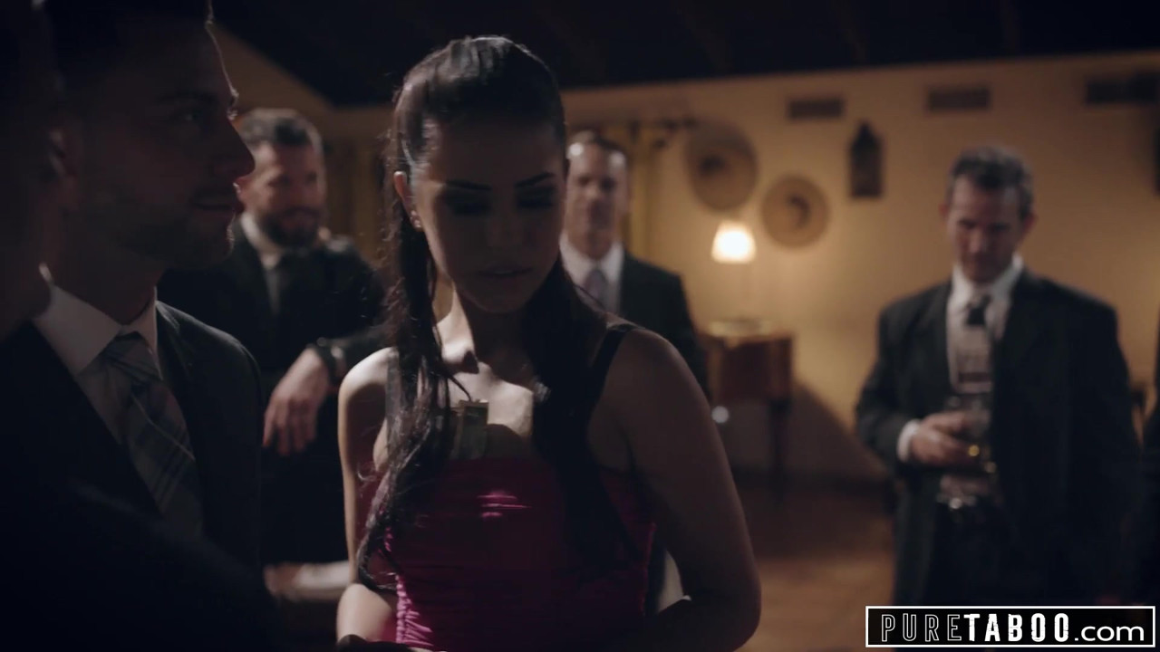 純粋なタブー痴女がビジネスマンに屈辱-公共ファック