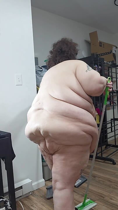 Nude housecleaning pt 2